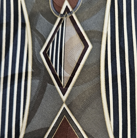 *2 for $20* Screenplay by Martin Wong Abstract Tie - Picture 1 of 6